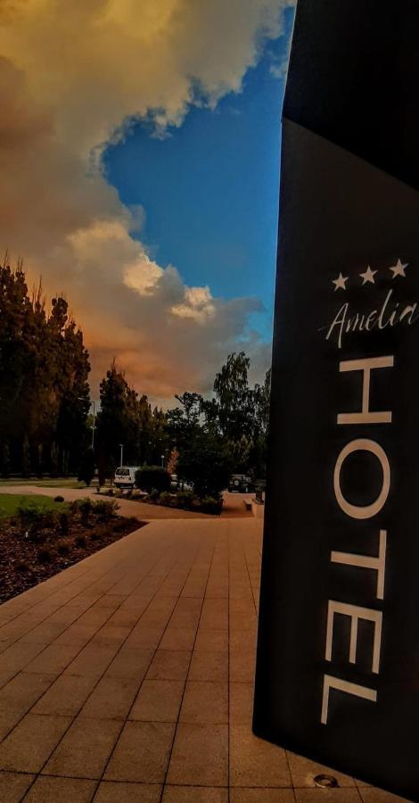 Hotel Amelia Быдгощ Экстерьер фото